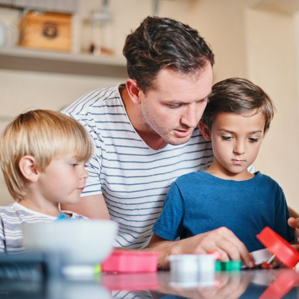 dad-with-children